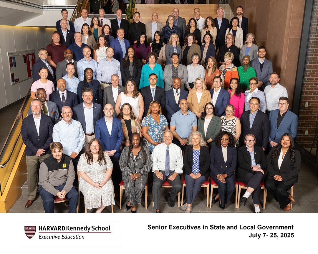 group photo of Harvard Kennedy School Senior Executives in State and Local Government