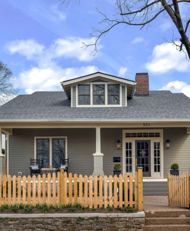 Residential, Honorable Mention, 920 Lawrence Avenue