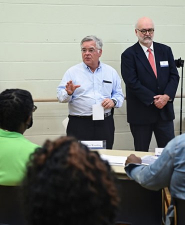 Mayor Speaking at Participatory Meeting