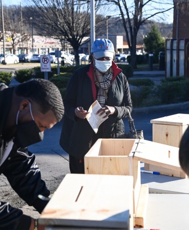 Voting at Participatory Budget Voting Expo