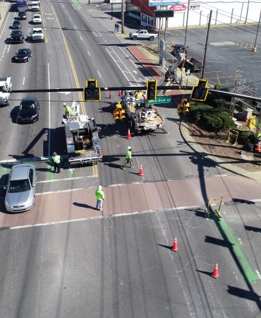 Traffic light installation at Neely's Bend Road/Madison Station Blvd and Gallatin Pike