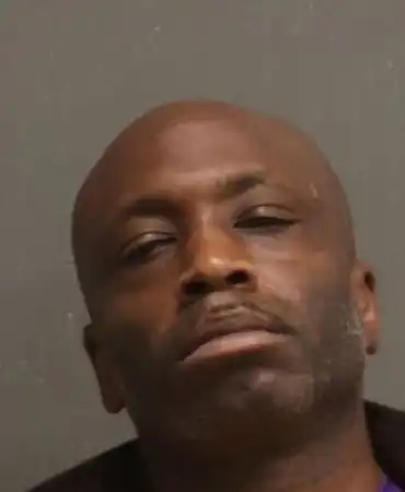 Carlos Clark, 50