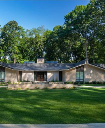 Residential, Preservation Award, 6052 Robin Hill Road