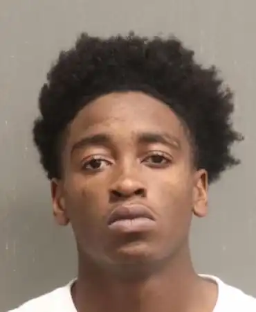 Avion Oldham, 18