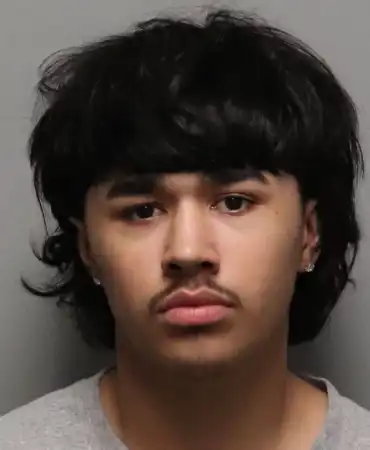 Henry Sandoval, 15