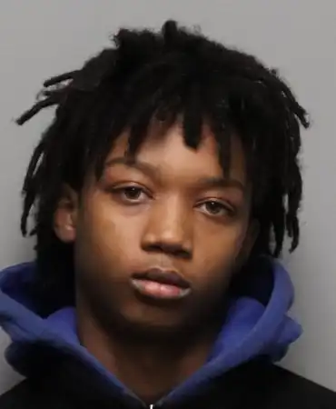 Zander-Porter,-16