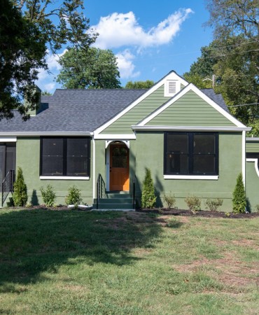 Residential, Honorable Mention, 1805 Lakehurst Drive