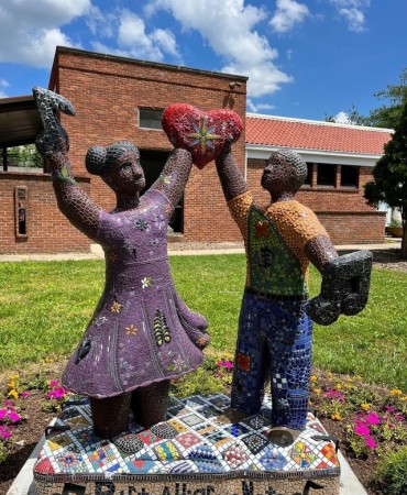 A sculpture by Betty Turney-Turner that recognizes the importance of the arts in Nashville’s Black community