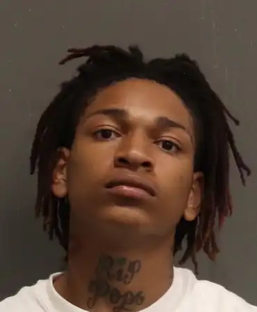 Deshawn Wells, 20
