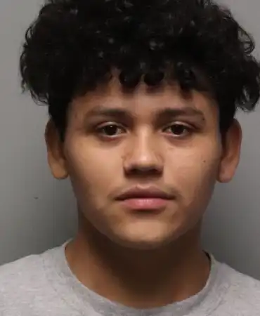 Pablo Santos, 15