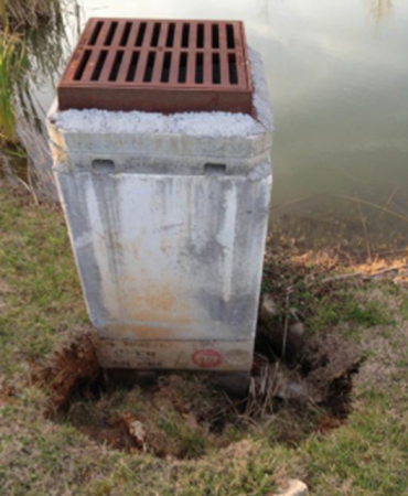 Erosion Around Overflow Stucture