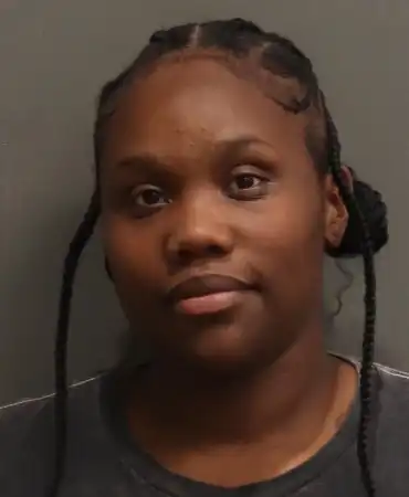 Nicquelette Buford, 26