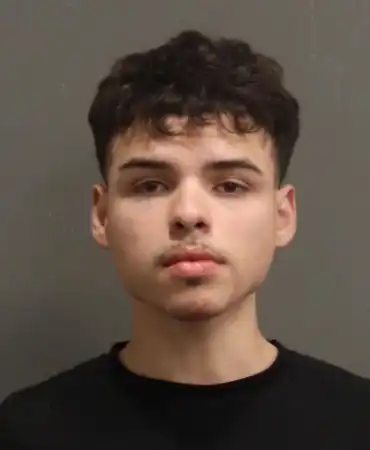 Bryan Lozano, 20