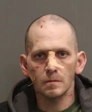 Scott Hanes, 40