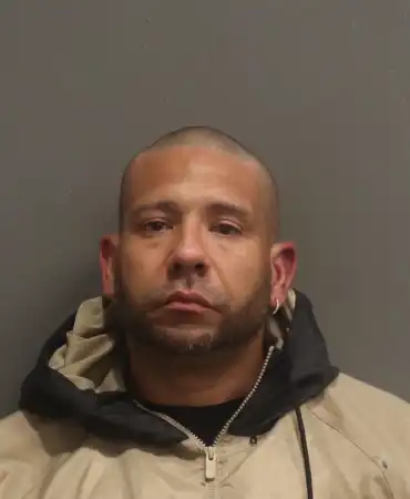 Leon Isaza, 42