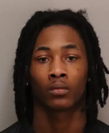 Dazmane Moore, 17
