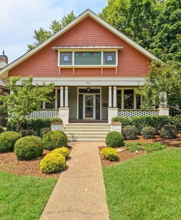 Residential, Honorable Mention, 912 S. Douglas Avenue