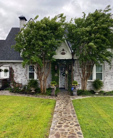 Residential, Honorable Mention, 1907 Holly Street