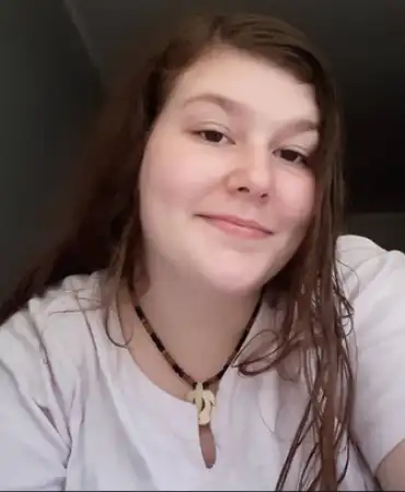 Ashley Fuller, 19