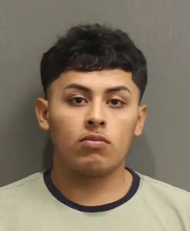 Carlos Esquivel, 22