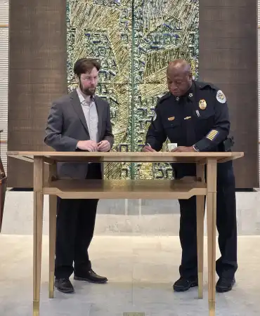 Rabbi-Joshua-Kullock-and-Chief-John-Drake