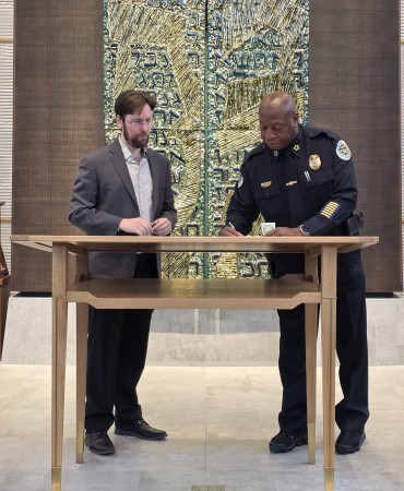 Rabbi-Joshua-Kullock-and-Chief-John-Drake