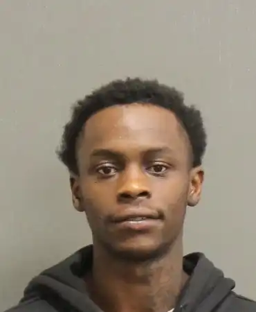 Antonio Dennis, 20