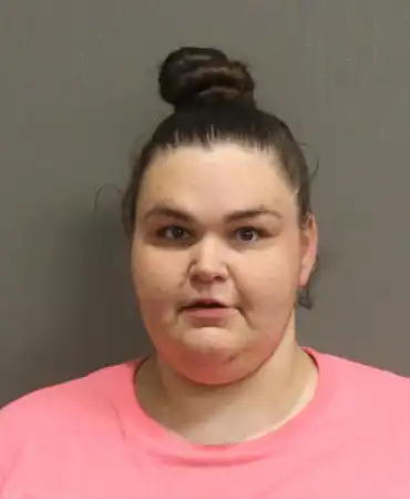 Katlyn Wray, 28