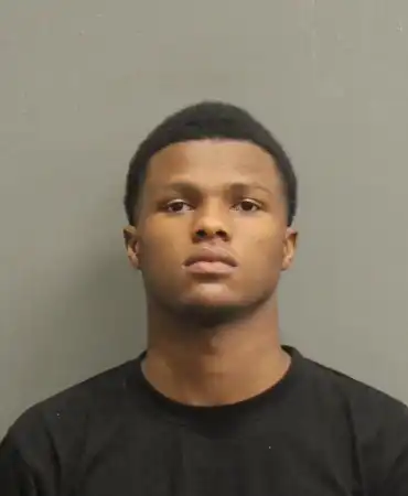 Deonquae Scott, 20