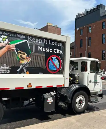 Photo of trash truck in Downtown Nashville Tennessee