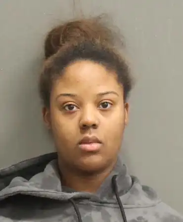 Calviona Dobbins, 19