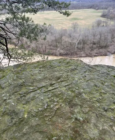 The cliff and rocks at Mace bluff