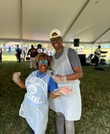 Vivian Wilhoite and Jamie Isabel at an outdoor event